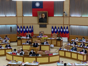 新北市議會第三屆第四次定期會開議，市長侯友宜24日下午赴議會進行施政報告 （記者黃村杉攝）