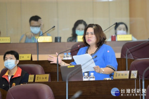 ▲王仙蓮市議員總質詢，提出原住民語言可能消失的憂心，以及振興族語的重要性。（圖／市議會提供）