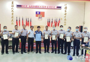 台西警分局舉辦民防常年訓練，特安排專業技能、協勤要領及衛教宣導，分局長張文峰亦頒獎表揚績優隊員，感謝警民合作一同保衛家園。