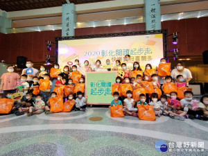 閱讀起步走系列活動10/17起登場，9400份閱讀禮袋鼓勵借書閱讀。圖／記者鄧富珍攝