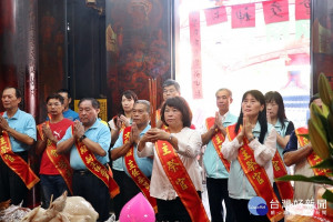 嘉義市文財殿天官文財尊神聖誕千秋暨建廟入火安座35週年，嘉義市長黃敏惠擔任主祭官／嘉義市府提供