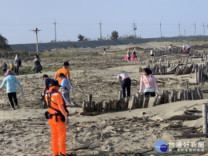 海巡署中部分署第四岸巡隊派員執行安全戒護任務／陳致愷翻攝