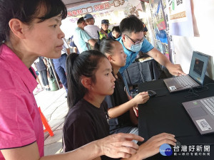 臺北區監理所指新增32部的情境測驗影片已上線，呼籲全國機車族「趕緊來」機車危險感知教育平台(https://hpt.thb.gov.tw/)體驗新影片