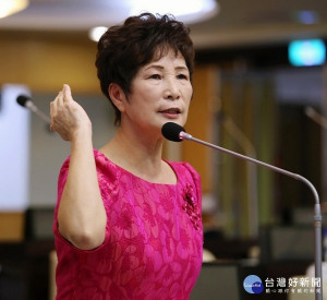 議員杜素吟