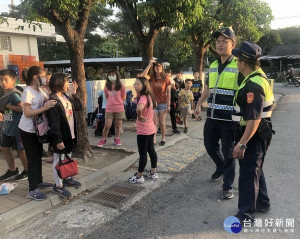 台西警分局積極執行校園安全訪視聯繫工作，建構與校方暢通的聯繫橋梁，期使校園安全問題得以迅速反應、妥適處置。