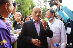 行政院長蘇貞昌視察嘉義縣肉品市場／陳致愷翻攝