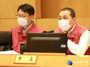 市長侯友宜9日在疫情應變會議中建議中央應強制要求移工居家檢疫完成後，應再繼續在防疫旅館或移工防疫宿舍等適合地點自主管理7日