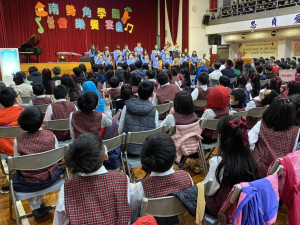 「南勢角學園」9日下午於竹林中學念台活動中心盛大舉行「南勢角學園音樂饗宴暨藝文聯展」 （記者黃村杉攝）