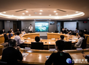 新北市八里纜車BOO公共建設招商案，10日於新北市府公開徵詢各產業投資意願及招商意見