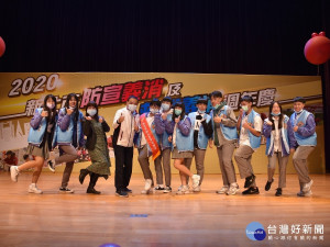  新北市長侯友宜出席防宣與救護義消周年慶活動，親自表揚績優志工及第二義消防宣中隊、重陽義消防宣分隊、城林、雙和義消救護中隊等成軍授旗