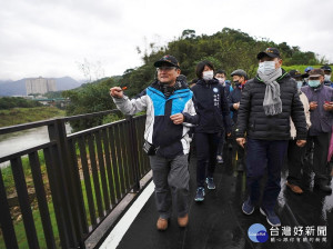 侯友宜8日視察基隆河左岸汐止五堵貨場河岸自行車道