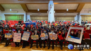 教育局12日於文山國中首辦「2021新北教育實驗課程論壇」，以26所國中共43堂的教育實驗課程為基底，推出「青春山海學」的新北課程品牌