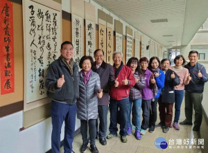 雲林縣警局為提升文藝氣息及提供藝術家與員警、警眷藝術饗宴空間，邀請書法名家盧彩霞老師舉辦「師生書法聯展」，歡迎鄉親共賞。