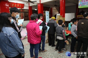 嘉義縣溪口鄉公所、溪口天臺殿舉辦寒冬送暖活動／陳致愷翻攝