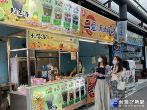 「樹林興仁花園夜市」及「新店安和國際觀光夜市」雙雙奪下五星特優，是唯一有2座特優級環保夜市的城市 
