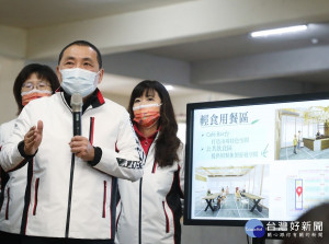 侯友宜27日親自視察五股區工商立體停車場，宣布將把停車場1樓改造為現代化特色市場 