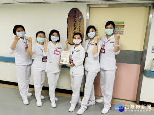南投醫院創友善共聘看護為民眾減輕負擔。（南投醫院提供）