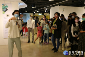 「城市河流Wonderland：醜泥怪原畫特展」，昨(10)日於美麗永安藝文中心正式開幕