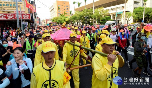 白沙屯媽祖快速進入彰化　千萬人潮虔誠迎駕。