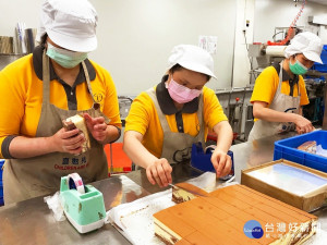 新北市首次推「新北庇護好生活購物節」，「消費399刮黃金」等多項大獎