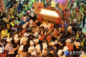 大甲媽駐蹕彰化永樂街天后宮，16日晚間12點起駕回鑾。圖／彰化縣政府提供