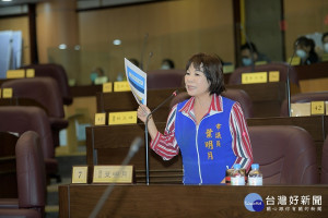 ▲關切農民農耕機具放置空間，葉明月：市府應放寬農民資材室申請面積。(圖/市議會提供)

