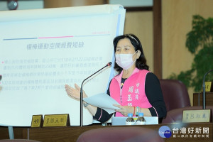 ▲愛心敬老卡使用傳變調！周玉琴議員：旅遊業者違規揪團抵旅費。(圖/市議會提供)