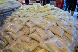 中壢國際青年商會公益捐贈1500袋愛心米