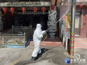 嘉義縣府完成個案足跡處所及嘉應廟周邊環境消毒/陳致愷翻攝