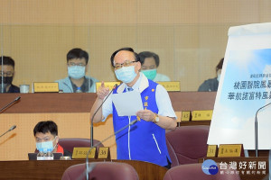 ▲市府防疫鬆散疫情擴大，林政賢議員：民代及里長納入公費疫苗優先施打。(圖/市議會提供)