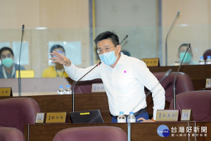 ▲活用閒置國軍營區，劉熒隆議員：興建國民運動中心。(圖/市議會提供)
