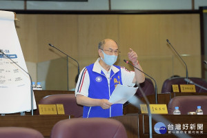 ▲諾富特飯店違規成混居防疫破口，桃議員蘇家明：應採重罰加強管理。（圖／市議會提供）

