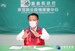 翁章梁強調，防疫不分國籍，大家應團結合作，齊心對抗病毒／劉冠宏翻攝