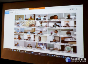 雲林縣長張麗善召開COVID-19疫情主管視訊會議，邀集20鄉鎮市公所與各局處共組成立社區防疫網，打造社區防疫防護罩。