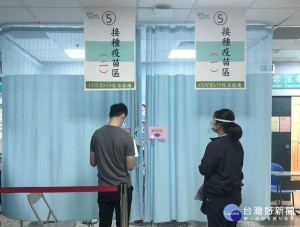 雲林地檢署針對衛生局是否讓不符資格之人施打疫苗，及縣府告發網傳「找民代喬疫苗」，疑涉散播防疫假訊息刑責等，分別立案偵辦。