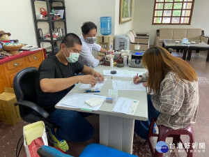 寶島時代村為攤商辦理貸款緩解壓力。（草鞋墩夜市提供）