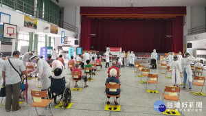 南投五大接種站順利施打疫苗。（陳姓民眾提供）