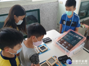 石門國小夏日樂學計畫線上課程目標是希望在暑假期間，提供孩子強化語言素養的課程，深耕在地海洋特色文化