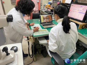 患者隔離期間眼睛不適，醫師視訊診療後先開緩和藥物治療／陳致愷翻攝