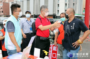 嘉義市政府建設處今(7)日偕同衛生局、各夜市自治會代表現場實勘／陳致愷翻攝