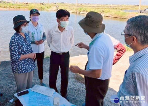 立委蘇治芬會同農水署蔡昇甫署長、雲林管理處林國華處長至台西先行區現勘，促進土地清查等妥善處置，以利漁電發展。