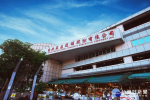 貨運人員須持PCR陰性證明或疫苗接種卡才能進入台北農產公司／圖取自北農臉書，陳致愷翻攝