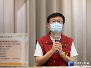 教育局長張明文指因應7月26日後疫情採緩坡式降級，兼顧防疫安全及紓解家長的照顧壓力，新北市將採有條件式開放