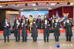 嘉義市舉辦110學年度國民中小學卸、新任校長交接典禮／陳致愷翻攝