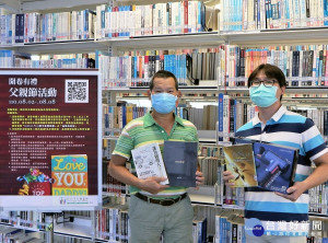 借閱10本書，便有機會可以獲得「筋膜按摩槍」或「mooInk Plus 電子書閱讀器」的父親節專屬禮物