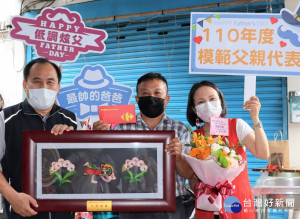 高建章烏來區桶壁(忠治)部落的泰雅族人，平時更是在部落幫忙清潔打掃及資源回收，主動關懷鄰里