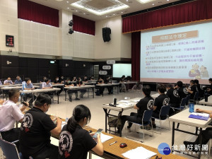 消防局今（10）日下午2時於9樓禮堂召開110年度第3季「專責安檢小組消防安全法令暨建築物審（勘）查執法疑義」研討會議