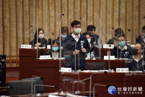 議員關心高雄振興券方案 陳其邁：研議採用加碼搭配活動