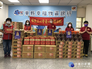 世界佛教正心會準備愛心物資200箱泡麵及200包米送給屏東縣幸福物資銀行