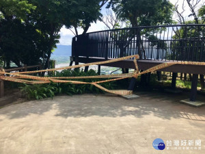 大甲鐵砧山雕塑公園東北側邊坡因豪大雨崩塌　觀景平台封閉